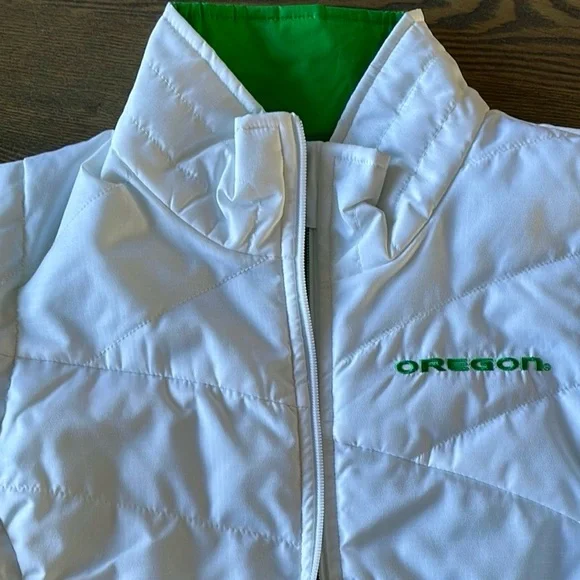 Columbia Reversible Collegiate Vest, L, NWT - Picture 8 of 13